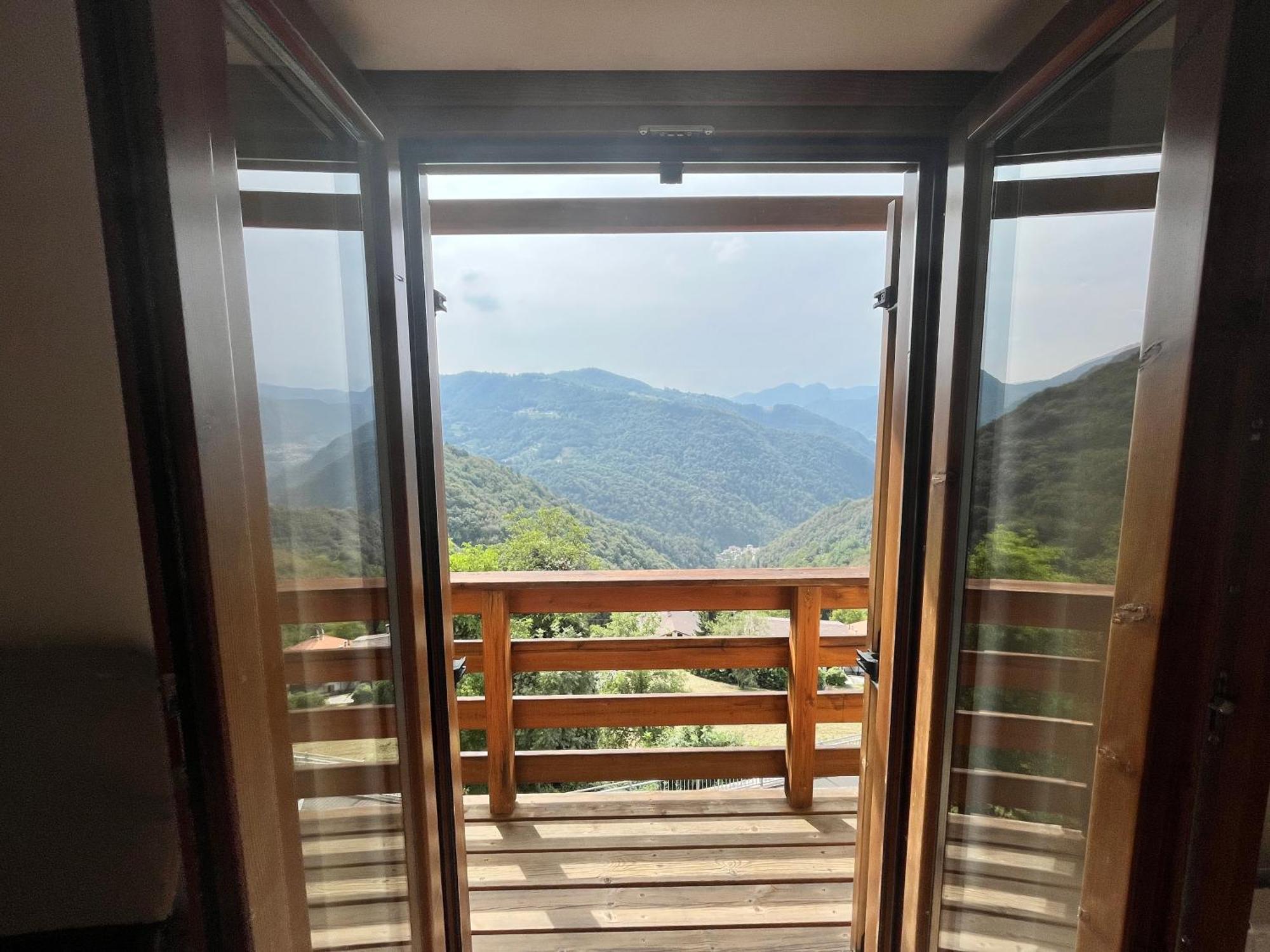 Casa Con Vista Apartment Costa di Serina ภายนอก รูปภาพ